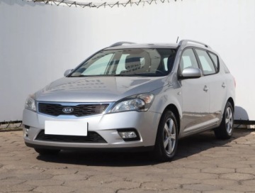 Kia Ceed I SW Facelifting 1.4 DOHC CVVT 90KM 2010 Kia Ceed 1.4 CVVT, Klima, Klimatronic, Tempomat, zdjęcie 1