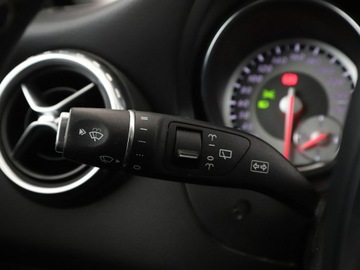 Mercedes GLA I Off-roader 1.6 200 156KM 2015 Mercedes GLA 200 automat grzane fotele navi, zdjęcie 32