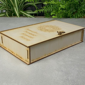 ДЕРЕВЯННАЯ КОРОБКА ПРИЧАСТНИЧЕСКИЕ СУВЕНИРЫ И СВЯТОЕ ПРИЧАСТИЕ