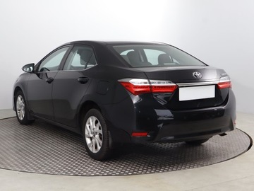 Toyota Corolla XI Sedan Facelifting 1,6 Valvematic 132KM 2018 Toyota Corolla 1.6 Valvematic, Salon Polska, zdjęcie 3