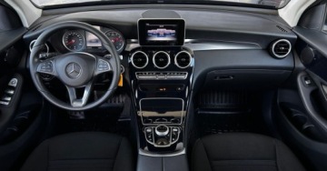 Mercedes GLC C253 SUV 2.0 250 211KM 2016 Mercedes-Benz GLC SalonPL 4Matic 9G-Tronic Alufelgi Klimatyzacja Aut., 2-s, zdjęcie 5