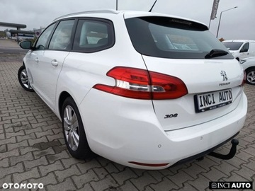 Peugeot 2015 Peugeot 308 Peugeot 308 1.2 PureTech Allure SampS 1.2 Benzyna 110KM, zdjęcie 2