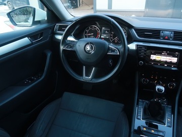 Skoda Superb III Liftback 1.4 TSI 125KM 2016 Skoda Superb 1.4 TSI, Salon Polska, Xenon, zdjęcie 6