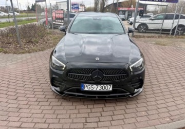 Mercedes Klasa E W213 Limuzyna Facelifting 2.0 E220d 194KM 2021 Mercedes-Benz Klasa E 2.0Cdi AMG Full Led 57.000 km 2.0 Diesel 194KM, zdjęcie 1