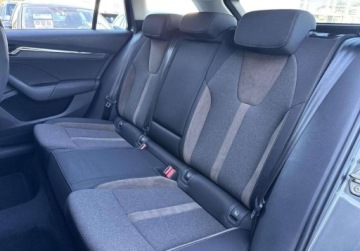 Skoda Octavia IV Kombi 2.0 TDI SCR 200KM 2022 Skoda Octavia 2.0TDI 200KM 4x4 Scout Matrix Hak ACC Ambiente Head-Up Kamer, zdjęcie 12