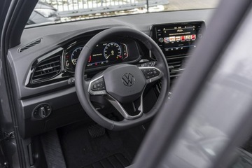 Volkswagen T-Roc I SUV Facelifting 1.5 TSI ACT 150KM 2025 Volkswagen T-Roc Final Edition 1.5 TSI 150 KM DSG, zdjęcie 11