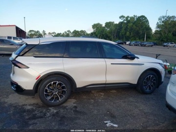 Lincoln 2024 Lincoln Nautilus Premiere 2024 2.0l 2.0 Hybryda 250KM, zdjęcie 6