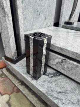 Wazon granitowy. Proste wazony granitowe, nowoczesne