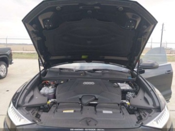 Audi Q8 2023 Audi Q8 2023 AUDI Q8 PREMIUM 55 TFSI QUATTRO TIPTRONIC 3.0 Benzyna 335KM, zdjęcie 1