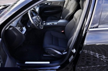 Volvo XC60 II 2021 Volvo XC 60 B4 B Geartronic Momentum Pro 2.0 benzyna 197KM 2021r, zdjęcie 19