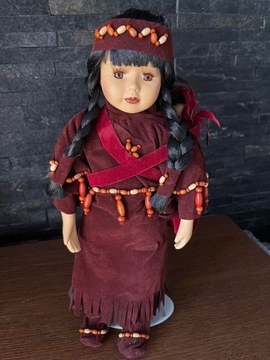 Porcelanowa lalka kolekcjonerska Indianka