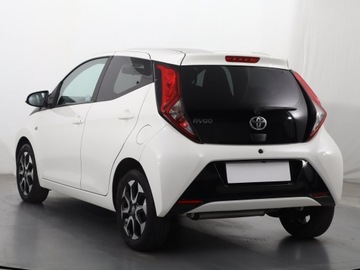 Toyota Aygo II Hatchback 3d Facelifting 1.0 VVT-i 72KM 2019 Toyota Aygo 1.0 VVT-i, Salon Polska, Serwis ASO, zdjęcie 3