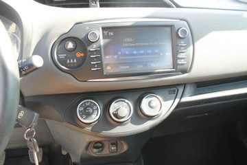 Toyota Yaris III 2018 Toyota Yaris ROK 2018 POJ 1,0 72KM, zdjęcie 15