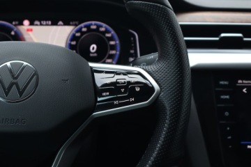 Volkswagen Arteon Fastback Facelifting 2.0 TDI SCR 150KM 2021 VW Arteon 2.0 TDI, Serwis ASO, Automat, VAT 23%, zdjęcie 18