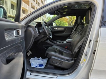 Volvo XC40 2021 VOLVO XC40 R-Design T5 AWD, 2.0l benzyna 252KM zadbany Dokumentacja, zdjęcie 3