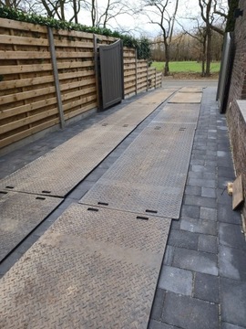 Противоскользящий коврик для лошадей 300 х 100 см.