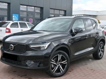 Volvo XC40 Crossover Facelifting 2.0 B3 163KM 2026 2.0 B3 Plus Dark (163 KM) Podgrzewana szyba przednia, zdjęcie 1