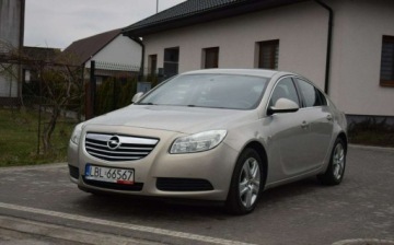 Opel Insignia I Sedan 1.6 Twinport ECOTEC 115KM 2010 Opel Insignia 1.6 BGas Klima 2 KPL Opon Stan bardzo dobry 1.6 115KM, zdjęcie 4