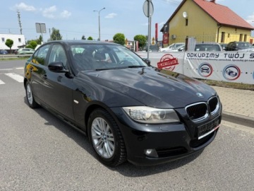BMW Seria 3 E90-91-92-93 Limuzyna E90 318d 143KM 2010 BMW Seria 3 XENON NAWIGACJA PODGRZEWANE FOTELE KLIMATYZACJA PARKTRONIC SZY, zdjęcie 3