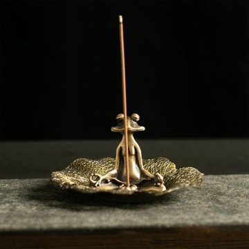 Держатель Crafts Алюминиевая курильница в форме лягушки с подставкой