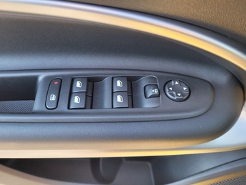 Dodge 2025 Jeep Avenger SUMMIT MHEV 1.2 T3 110 KM AT fwd, zdjęcie 8