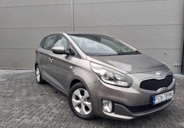Kia Carens IV Minivan 1.7 VGT CRDI 115KM 2015 Kia Carens bezwypadkowe serwis1wlascicielnavi 1.7 Diesel 115KM, zdjęcie 1