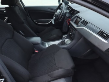Citroen C5 III Sedan 1.6 THP 156KM 2009 Citroen C5 1.6 THP, Automat, Klima, Klimatronic, zdjęcie 8