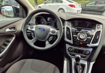 Ford Focus III Kombi 1.0 EcoBoost 100KM 2012 Ford Focus 1,0 101 KM Titanium Bezwypadkowy Nowy Rozrzad Benzyna, zdjęcie 6