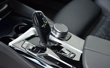 BMW Seria 5 G30-G31 Touring Facelifting 2.0 520d 190KM 2022 BMW Seria 5 BMW 520d xDrive M Pakiet Sportowy, HI FI, Fotel Sportowy 2.0, zdjęcie 16