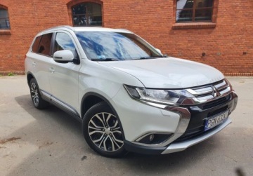 Mitsubishi Outlander III 2018 Mitsubishi Outlander 4WD Intense PLUS Kamera GetHelp 2.3 Diesel