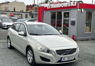 Volvo V60 I Kombi 1.6 DRIVe 115KM 2012 Volvo V60 Volvo V60 D2 Kinetic