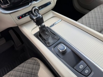 Volvo XC60 II Crossover D4 190KM 2018 VOLVO XC60 D4 POLESTAR | PANORAMA | FULL LED | FAKTURA VAT 23%, zdjęcie 32