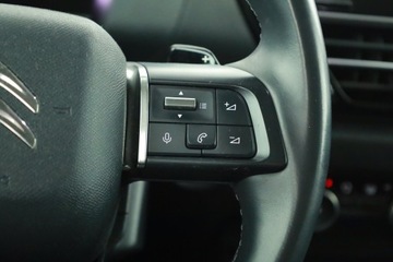 Citroen C4 III SUV 1.2 PureTech 130KM 2021 Citroen C4 1.2 PureTech, Salon Polska, Serwis ASO, zdjęcie 18