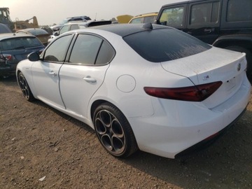 Alfa Romeo Giulia II Sedan Facelifting 2.0 Turbo 280KM 2023 Alfa Romeo Giulia OD UBEZPIECZALNI 2.0 Benzyna 280KM, zdjęcie 5