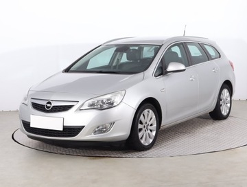 Opel Astra J Sports Tourer 1.4 Turbo ECOTEC 140KM 2012 Opel Astra 1.4 T, Klima, Klimatronic, Tempomat,ALU, zdjęcie 1