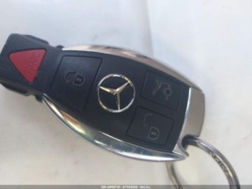 Mercedes Klasa C W205 2017 Mercedes-Benz Klasa C 2017 MERCEDES-BENZ C 300 LUXURYSPORT 2.0 Benzyna, zdjęcie 9