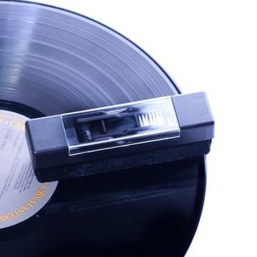 Многофункциональное чистящее средство для чистки виниловых пластинок и иглы Vinylspot.
