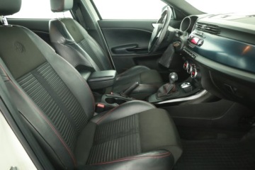Alfa Romeo Giulietta Nuova II Hatchback 5d 1.4 TB 16v Mair 170KM 2012 Alfa Romeo Giulietta 1.4 T MultiAir, Salon Polska, zdjęcie 6