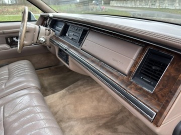 Lincoln Town Car II 1991 Lincoln Town Car Executive Series 1991, zdjęcie 38