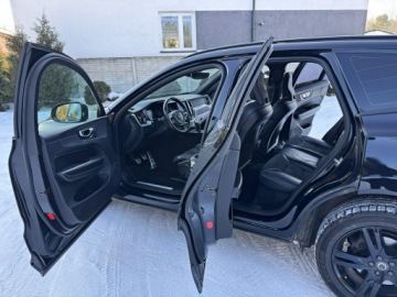 Volvo XC60 II Crossover D3 150KM 2018 Volvo XC 60 2,0 D3 R-Design LED Virtual Radar, zdjęcie 5