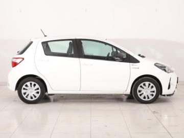 Toyota Yaris III Hatchback 5d Facelifting 2017 1.5 Hybrid 100KM 2020 Toyota Yaris 1.5 Hybrid, Salon Polska, zdjęcie 5