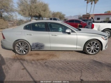 Volvo 2021 Volvo S60 Volvo S60 T5 Momentum, od ubezpieczalni 2.0 Benzyna 250KM, zdjęcie 1