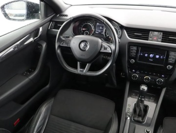 Skoda Octavia III RS Kombi 2.0 TDI 184KM 2016 Skoda Octavia 2.0 TDI, Salon Polska, 181 KM, DSG, zdjęcie 6