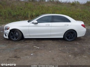 Mercedes Klasa C W205 2016 Mercedes-Benz Klasa C Mercedes-Benz Klasa C 160 9G-TRONIC AMG Line 1.5, zdjęcie 1