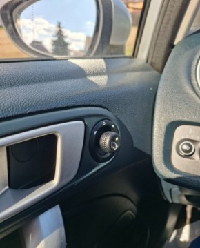 Ford Fiesta VII Hatchback 5d 1.4 Duratec 96KM 2012 Ford Fiesta FORD FIESTA 1,4 AUTOMAT 1.4 Benzyna 95KM, zdjęcie 15