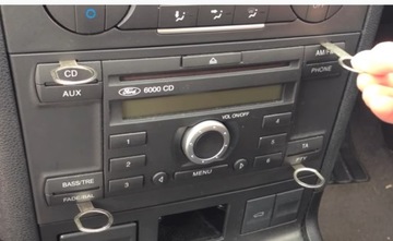 2DIN РАМА РАДИО КЛЮЧИ CUBE FORD MONDEO MK3