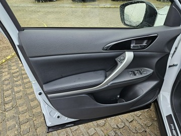 Mitsubishi Eclipse Cross SUV PHEV 2.4 188KM 2022 Mitsubishi Eclipse Cross PHEV 2.4 benzyna+ hybryda, zdjęcie 14