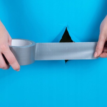 STRENGTH SOLUTIONS серебристо-серая клейкая лента 15м устойчивая