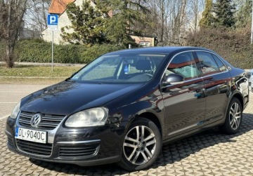 Volkswagen Jetta V 1.6 FSI 115KM 2006 Volkswagen Jetta 1.6 benzyna, 2006 1.6 Benzyna 115KM, zdjęcie 1