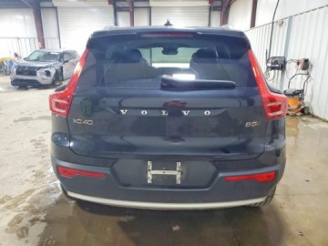 Volvo XC40 2024 Volvo XC 40 Plus 2024 2.0 Benzyna 247KM, zdjęcie 2